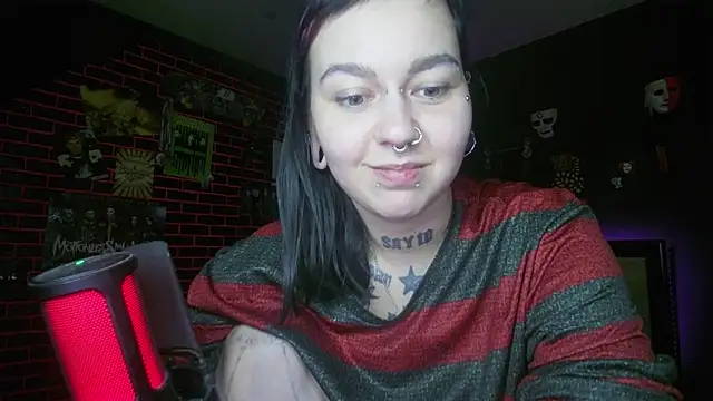 MoorderxDoll online show from 10/19/25, 07:16