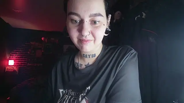 MoorderxDoll online show from 02/14/25, 09:10