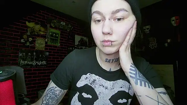 MoorderxDoll online show from 04/12/26, 09:51