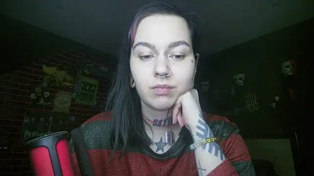 MoorderxDoll online show from 10/05/25, 07:37