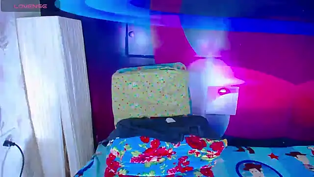 Snapshot of Cristalxxts chatting on 01/07/26, 06:57 Cristalxxts online show from 01/07/26, 06:57