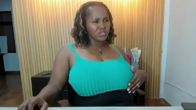 AliciaMiilf online show from 02/11/25, 10:07