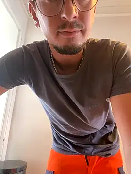 Sunsyyyy online show from 10/20/25, 11:11