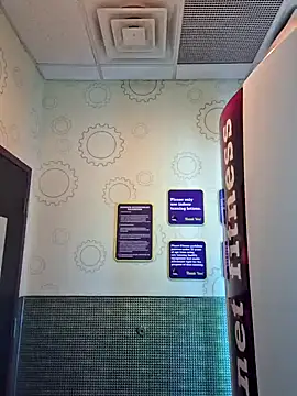 Snapshot of John19893 chatting on 02/09/25, 04:40 John19893 online show from 02/09/25, 04:40