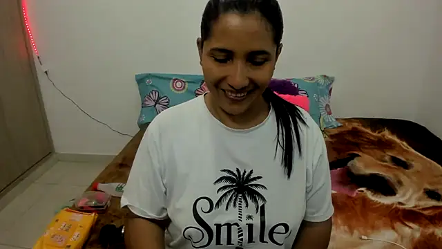 Snapshot of catalinabreyle chatting on 01/27/25, 01:19 catalinabreyle online show from 01/27/25, 01:19