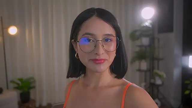 Miss beee online show from 01/09/25, 02:11