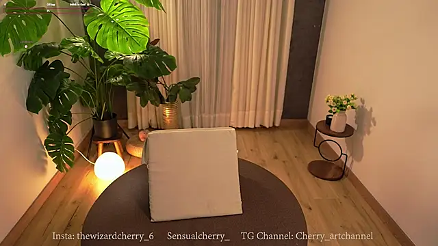 Miss beee online show from 05/19/26, 12:48