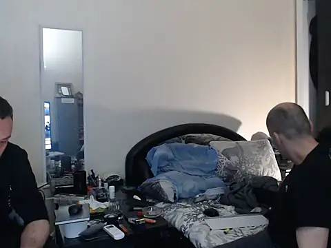 Terizizz online show from 04/15/26, 07:58