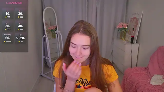 Snapshot of LovelyJessie chatting on 01/10/26, 01:50 LovelyJessie online show from 01/10/26, 01:50