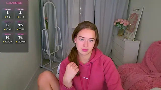 LovelyJessie online show from 11/18/25, 02:42