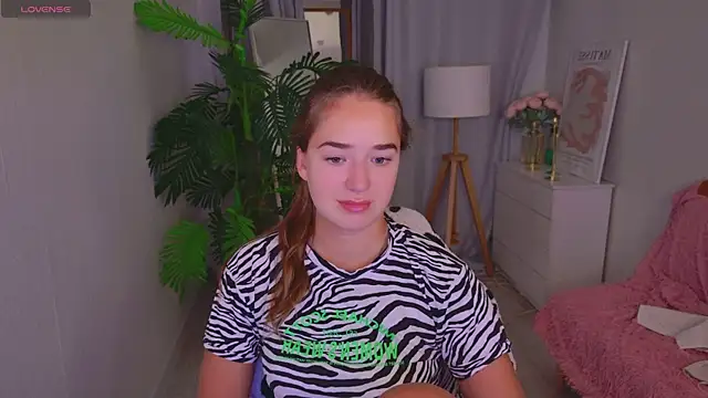 LovelyJessie online show from 06/21/26, 01:39