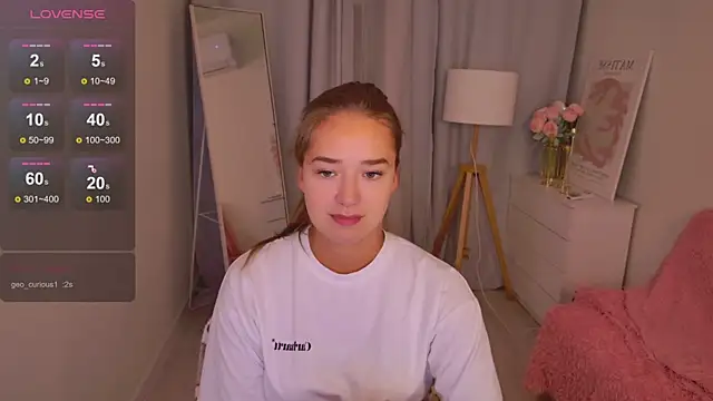 Snapshot of LovelyJessie chatting on 04/10/26, 02:02 LovelyJessie online show from 04/10/26, 02:02