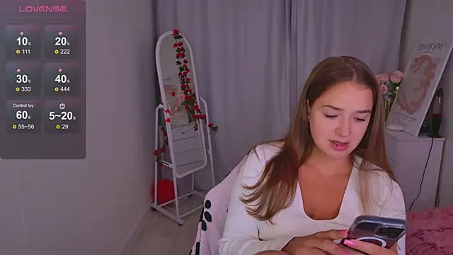 Snapshot of LovelyJessie chatting on 02/27/26, 02:06 LovelyJessie online show from 02/27/26, 02:06