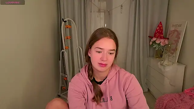 LovelyJessie online show from 11/03/25, 01:47