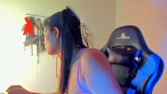 scarlet-kennedy98 online show from 04/12/26, 08:56