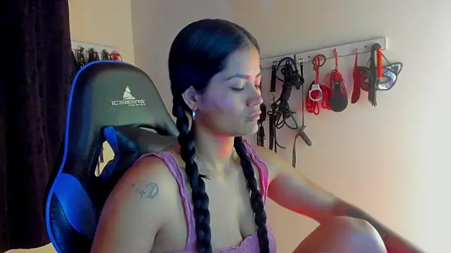 scarlet-kennedy98 online show from 11/03/25, 08:45