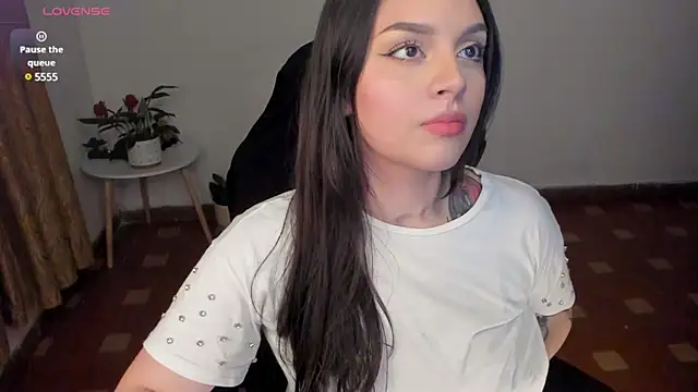 Snapshot of anaveleeez chatting on 03/20/25, 07:03 anaveleeez online show from 03/20/25, 07:03