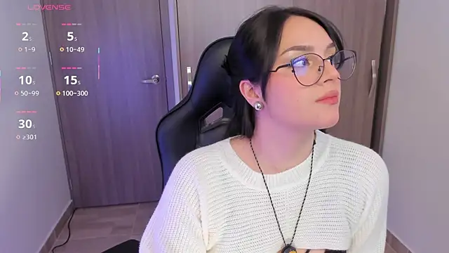 anaveleeez online show from 12/19/25, 12:47