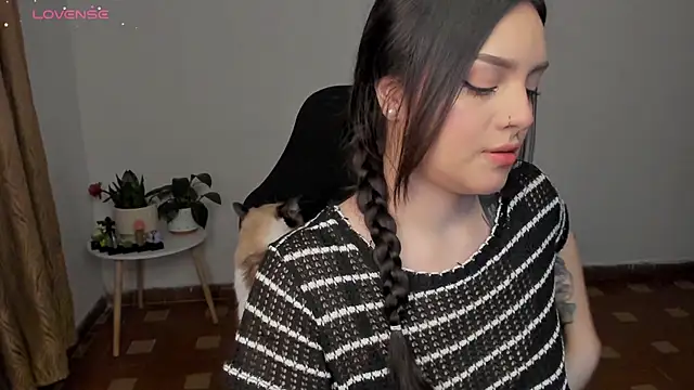 Snapshot of anaveleeez chatting on 02/02/25, 11:32 anaveleeez online show from 02/02/25, 11:32