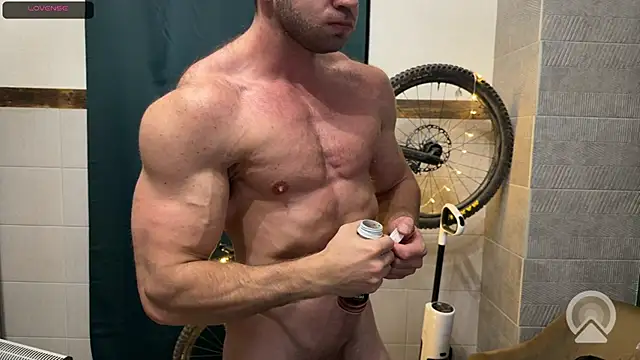 ericeric507 online show from 02/26/26, 04:51