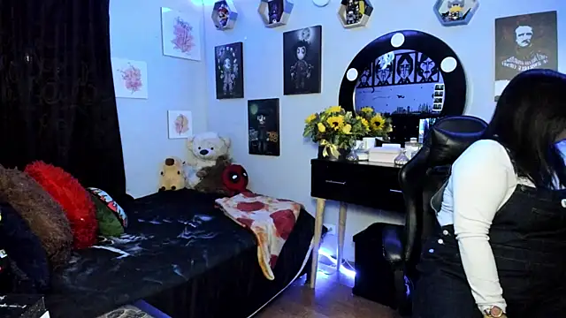 Luise Meyrink online show from 12/18/25, 02:38