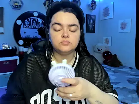 Luise Meyrink online show from 10/09/25, 03:40