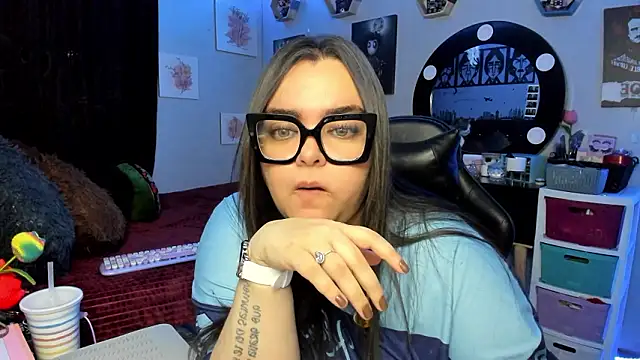 Luise Meyrink online show from 02/04/26, 02:28