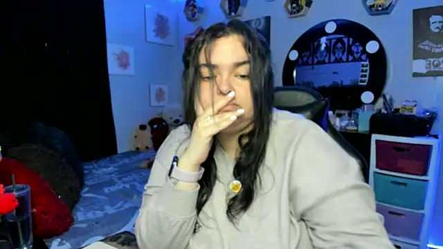 Luise Meyrink online show from 12/05/25, 03:49