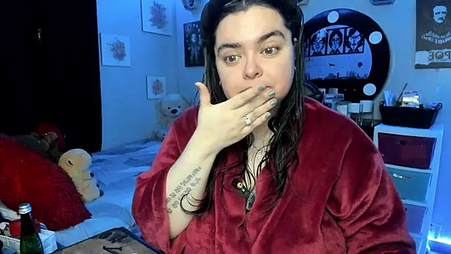 Luise Meyrink online show from 10/21/25, 03:06