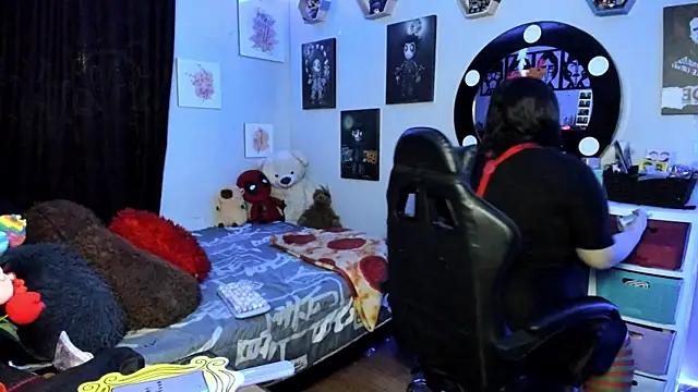 Luise Meyrink online show from 12/03/25, 02:56