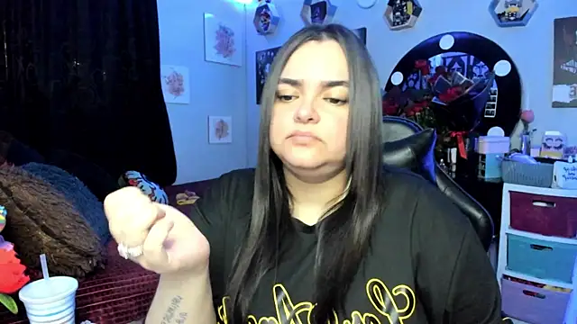 Luise Meyrink online show from 02/17/26, 02:42