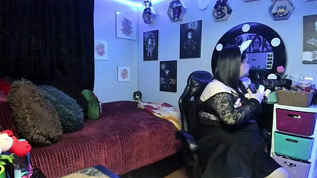 Luise Meyrink online show from 04/07/26, 04:58