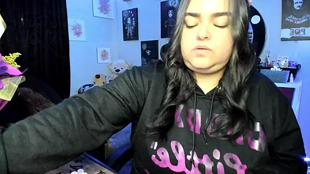 Luise Meyrink online show from 12/16/25, 03:11