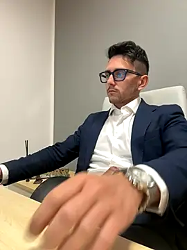 masterboss  online show from 11/05/25, 12:41