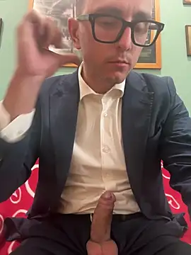 Snapshot of masterboss_ chatting on 12/22/25, 02:28 masterboss online show from 12/22/25, 02:28