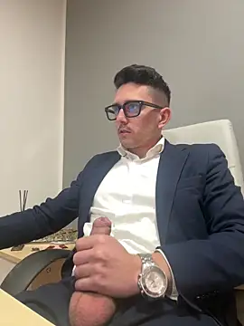 Snapshot of masterboss_ chatting on 02/27/26, 01:11 masterboss online show from 02/27/26, 01:11