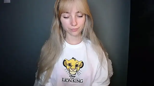 LuciaYoung online show from 11/22/25, 08:18