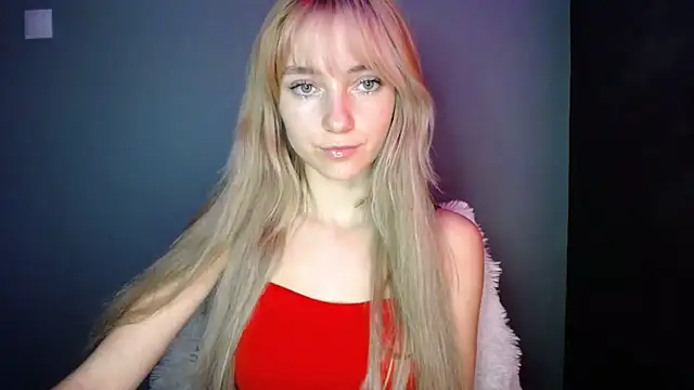 LuciaYoung online show from 11/15/25, 08:13