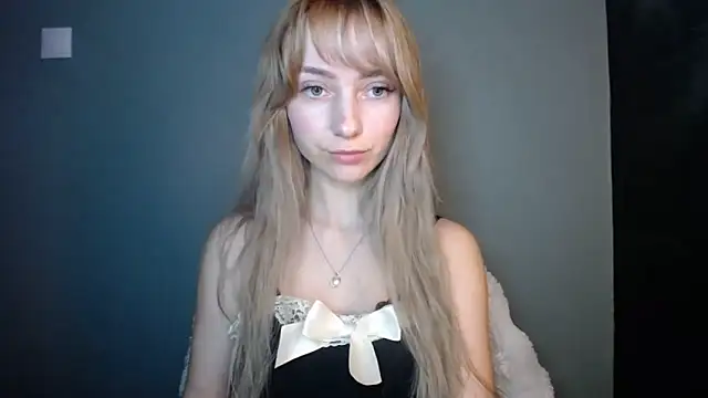 LuciaYoung online show from 01/16/26, 07:18