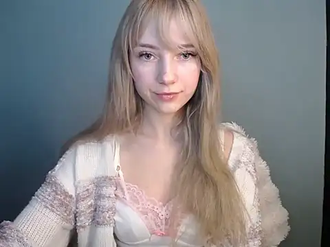 LuciaYoung online show from 01/14/26, 07:56