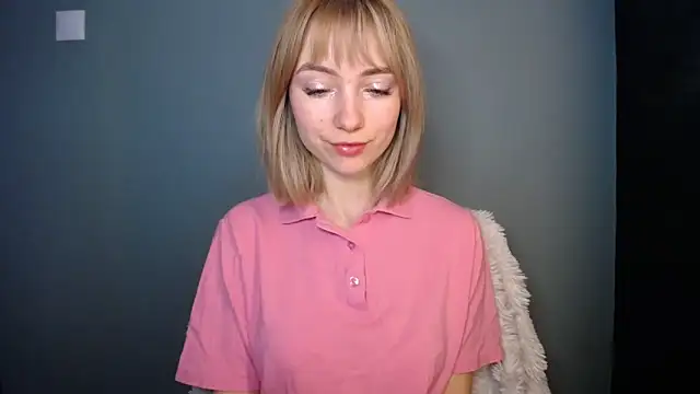 LuciaYoung online show from 02/13/26, 01:22