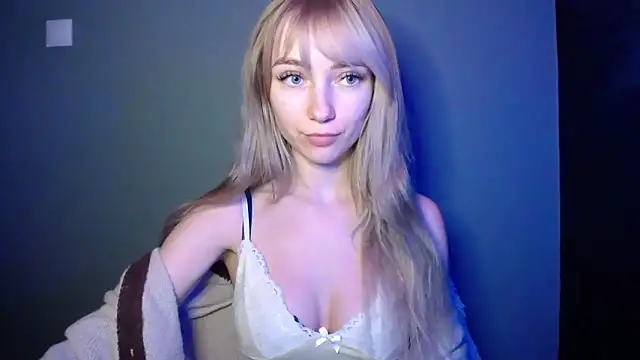 LuciaYoung online show from 02/05/26, 07:10