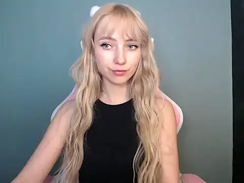 LuciaYoung online show from 04/09/26, 12:33