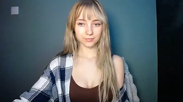 LuciaYoung online show from 02/02/26, 08:08