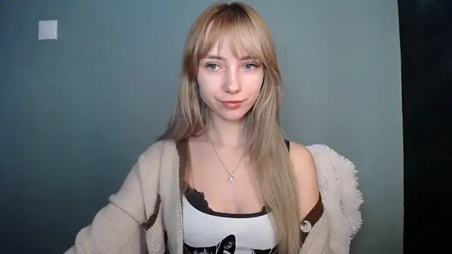 LuciaYoung online show from 01/17/26, 07:56