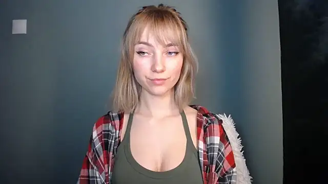 LuciaYoung online show from 02/23/26, 08:09