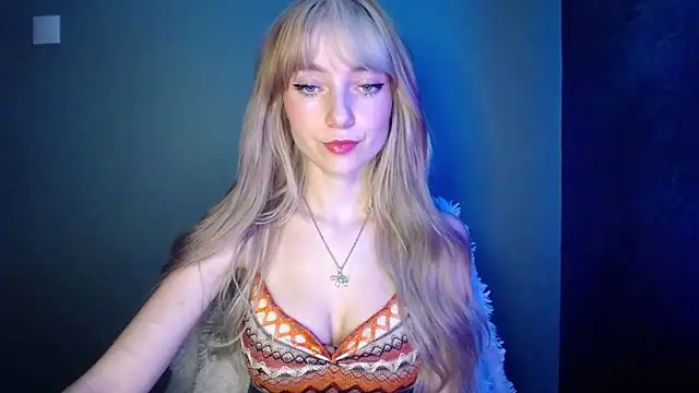 LuciaYoung online show from 11/09/25, 08:02