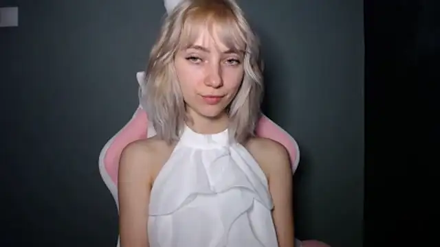 LuciaYoung online show from 03/22/26, 08:32