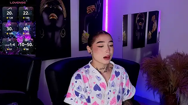  brenna hanson online show from 11/19/25, 07:25