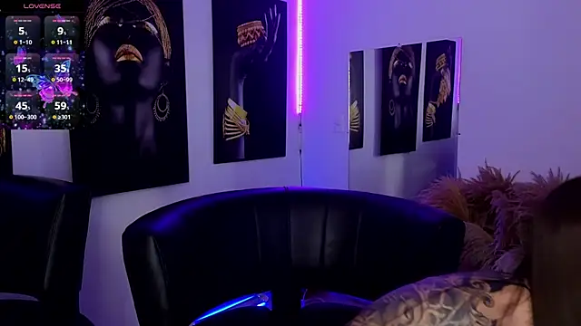  brenna hanson online show from 12/17/25, 08:58